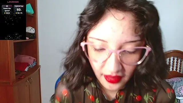 Snapshot of alexaa08 chatting on 21, 10, 2025 alexaa08 online show from 21, 10, 2025