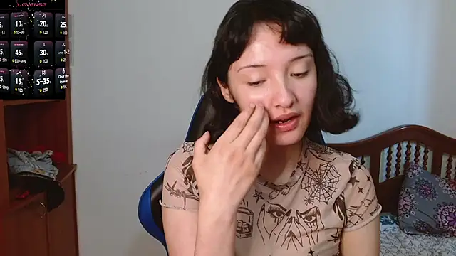 Snapshot of alexaa08 chatting on 13, 11, 2025 alexaa08 online show from 13, 11, 2025