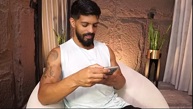 DannSaenz online show from 4, 4, 2026