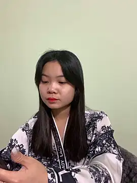 Maeve2k5 online show from 3, 1, 2025