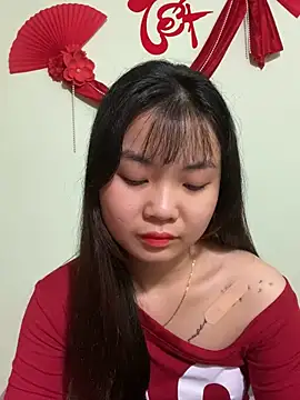 Maeve2k5 online show from 10, 3, 2025