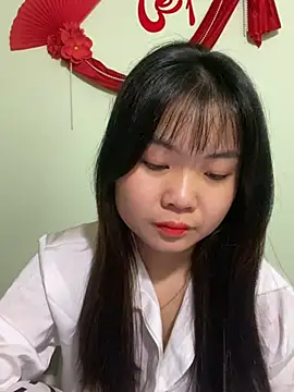 Maeve2k5 online show from 18, 3, 2025