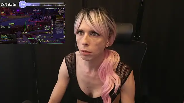 Snapshot of april_show_her chatting on 13, 9, 2025 april show her online show from 13, 9, 2025