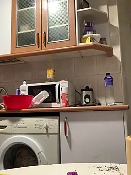 Laanegraofficial  online show from 9, 4, 2026