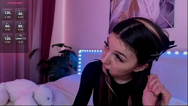 Veronica leal online show from 4, 8, 2026