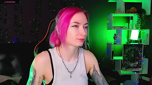  HelenCarter online show from 20, 1, 2025