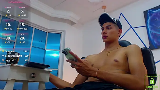 Snapshot of Valerio_20 chatting on 15, 12, 2024 Valerio 20 online show from 15, 12, 2024