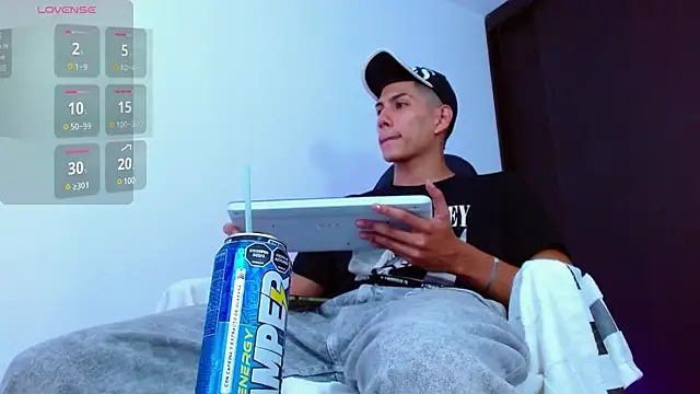 Snapshot of Valerio_20 chatting on 10, 3, 2025 Valerio 20 online show from 10, 3, 2025