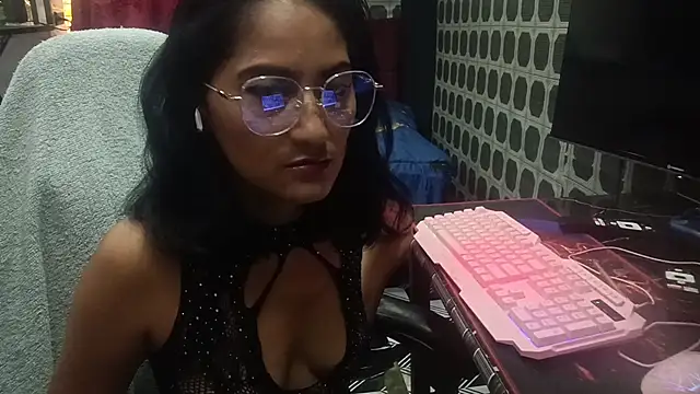 AdelinaMiran90 online show from 13, 12, 2025