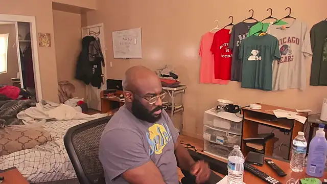 MrChuckDailyXXX online show from 5, 11, 2025