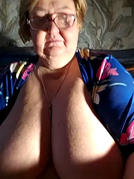 Awn290668 online show from 4, 11, 2025