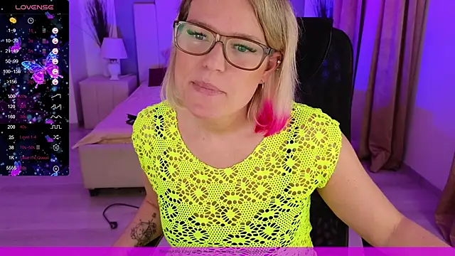 EVAshinyGIRL online show from 20, 12, 2024