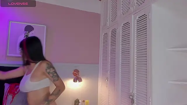 Snapshot of naoko_kirino chatting on 5, 1, 2025 naoko kirino online show from 5, 1, 2025