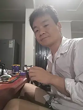 kisstoyousoon2024 online show from 6, 11, 2025