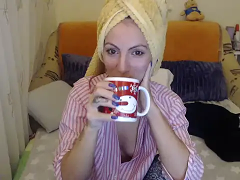 Snapshot of Emmatoo chatting on 29, 11, 2025 Emmatoo online show from 29, 11, 2025