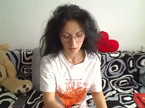 Emmatoo online show from 12, 4, 2026