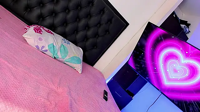 Maryonthemoon online show from 27, 9, 2025