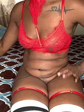 WyvaxxNikkie online show from 10, 1, 2025