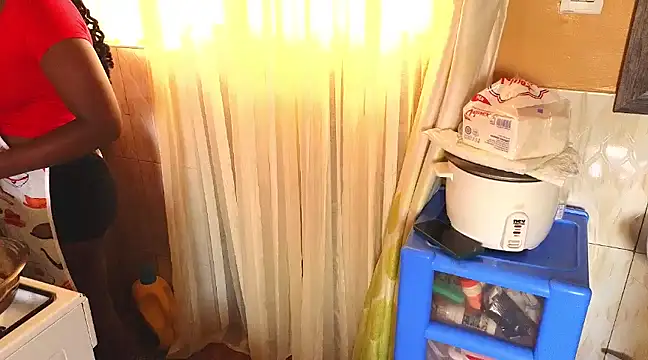 WyvaxxNikkie online show from 8, 3, 2025