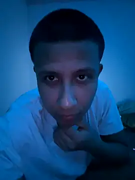 AdrianUquillas online show from 26, 11, 2025