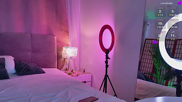 Mia  Peach online show from 16, 1, 2025