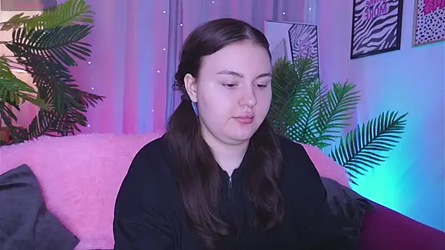 Mia  Peach online show from 8, 3, 2025