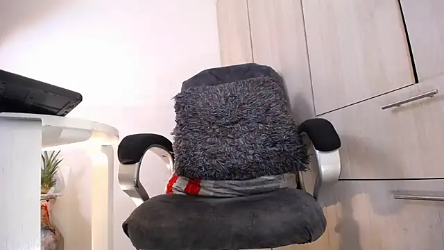 camilasexy111 online show from 5, 1, 2025