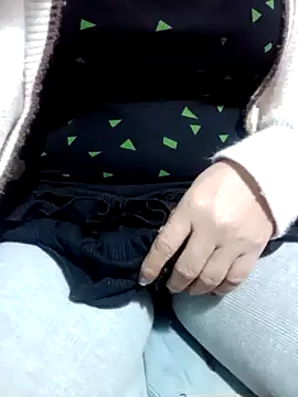 Tuo8702 online show from 8, 3, 2025