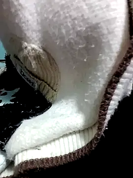 Tuo8702 online show from 9, 3, 2025