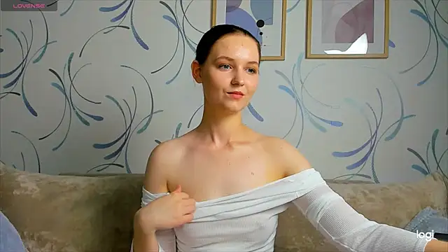 Snapshot of Agatha_weiss chatting on 7, 7, 2026 Agatha weiss online show from 7, 7, 2026