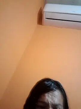 miicheele32 online show from 9, 2, 2025