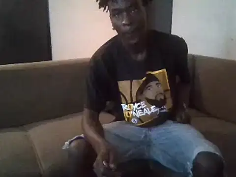 Snapshot of SmallGoodNutts chatting on 4, 2, 2025 SmallGoodNutts online show from 4, 2, 2025