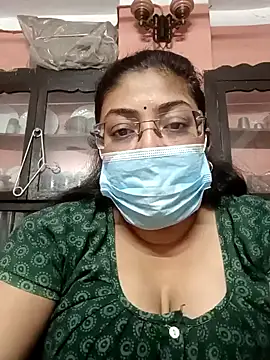 Snapshot of LAVERNIYA_ chatting on 5, 1, 2025 LAVERNIYA  online show from 5, 1, 2025