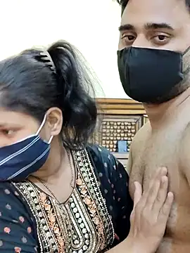 IND COUPLE1 online show from 5, 2, 2025