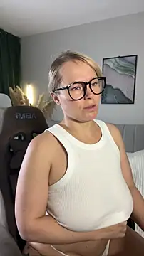 Charming Daphny online show from 28, 6, 2026
