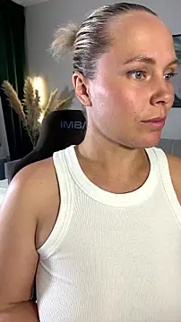 Charming Daphny online show from 16, 7, 2026