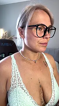 Charming Daphny online show from 24, 7, 2026