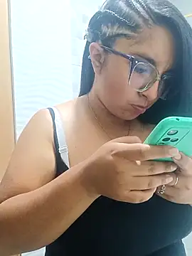 Snapshot of _Angelinaandrade_ chatting on 23, 12, 2025 Angelinaandrade online show from 23, 12, 2025