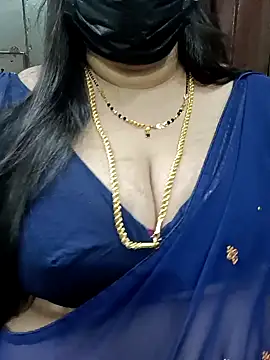 Snapshot of ashikaa_r chatting on 6, 1, 2025 ashikaa r online show from 6, 1, 2025