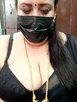 Snapshot of ashikaa_r chatting on 2, 3, 2025 ashikaa r online show from 2, 3, 2025