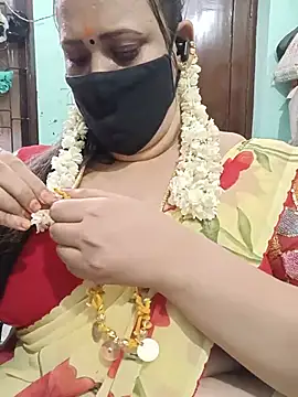 Snapshot of ashikaa_r chatting on 23, 6, 2026 ashikaa r online show from 23, 6, 2026