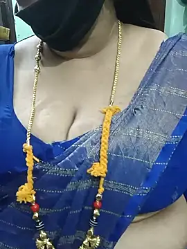 Snapshot of ashikaa_r chatting on 1, 8, 2026 ashikaa r online show from 1, 8, 2026