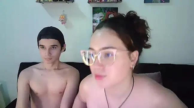 Snapshot of AndrewAnndCherry chatting on 21, 1, 2025 AndrewAnndCherry online show from 21, 1, 2025