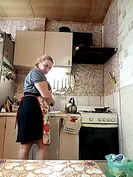 HelenaGlossX online show from 31, 1, 2025