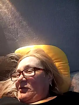 HelenaGlossX online show from 4, 3, 2025