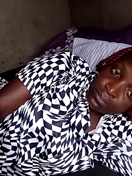 pretty prickle online show from 29, 11, 2025