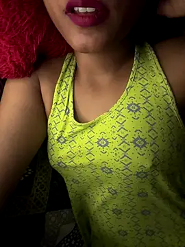 Snapshot of Hot_Goldengirl chatting on 28, 9, 2025 Hot Goldengirl online show from 28, 9, 2025