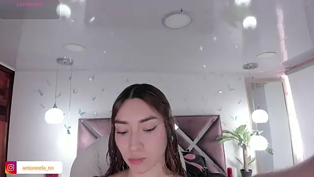  Antonnela  online show from 17, 12, 2025