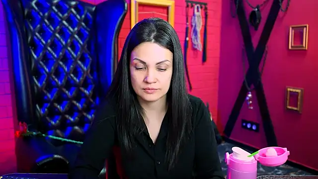 KarolinaRobinson online show from 28, 2, 2025