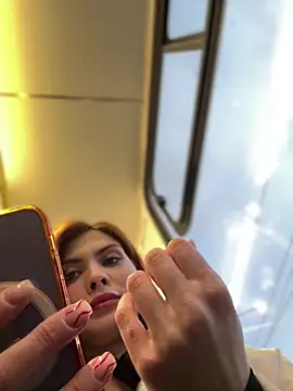 Snapshot of Accole chatting on 8, 12, 2024 Accole online show from 8, 12, 2024